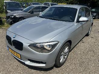 Voiture accidenté BMW 1-serie 116i   5 Drs 2012/4