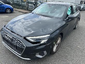 Unfallwagen Audi A3 Sedan Automaat 30 TFSI 2023/11