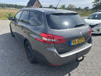 Peugeot 308 SW 1.2 PureTech picture 7