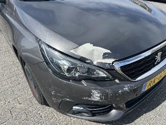 Peugeot 308 SW 1.2 PureTech picture 3