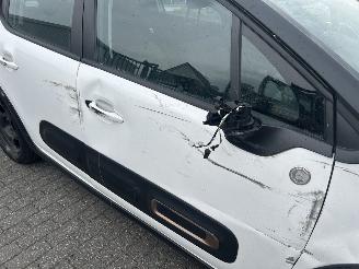 Citroën C3 1.2 PureTech s&s C-series picture 6