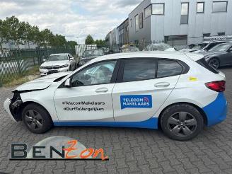 Vrakbiler auto BMW 1-serie 1 serie (F40), Hatchback, 2019 116d 1.5 12V TwinPower 2021/11
