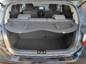 Hyundai I-10 1.0 Premium Cruise picture 24