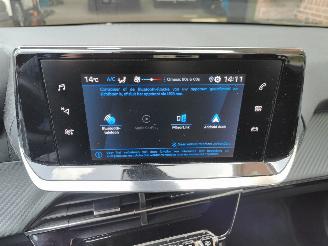Peugeot 208 1.2 Pure Tech Active Pack picture 17