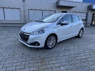 skadebil auto Peugeot 208 1.6 DIESEL ALURE NAVI KLIMA 5 TURIG 2017/11
