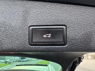 Volkswagen Touareg 3.0 HYBRIDE AUTOMAAT KLIMA PANORAMADACH LEDER picture 16