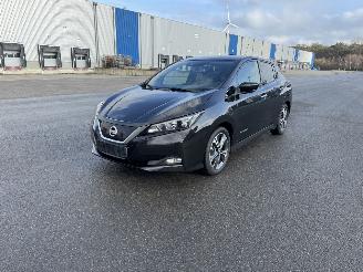 krockskadad bil auto Nissan Leaf NAVIGATION KLIMA SITZHEIZUNG TOP ZUSTAND 2018/12