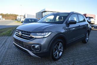 Vaurioauto  passenger cars Volkswagen T-Cross Volkswagen T-Cross Style HighLine Full led Pdc Klimatronik 2021/4