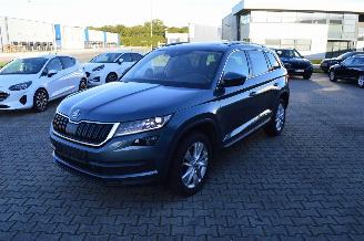 skadebil auto Skoda Kodiaq 2.0 TDI 140 KW 4X4 ALLRAD PANO ACC 7 SITZE 2017/3