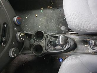 Chevrolet Spark  picture 18