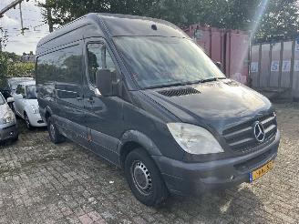 krockskadad bil bedrijf Mercedes Sprinter 3t 906.61 211 cdi 109pk 2009/6