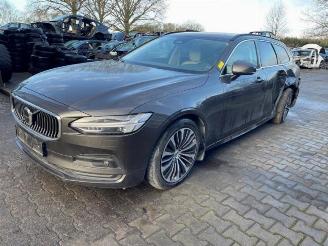 Vrakbiler auto Volvo V-90 V90 II (PW), Combi, 2016 2.0 B4 16V Mild Hybrid 2021/8