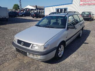 Vrakbiler auto Volkswagen Passat 35I Zilver LB7Z Onderdelen Bumper Deur 1996/5