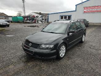 Démontage voiture Volkswagen Passat 3B 1.8 Onderdelen Zwart LC9Z ADR Motor 1998/4