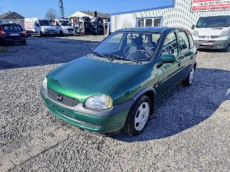 Sloopauto Opel Corsa B 1.0 12V Onderdelen Groen Z369 X10XE Motor 1997/10