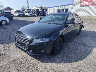 Salvage car Audi A4 2.0 TDI Zwart LZ9Y Onderdelen CAGA Motor 2011/5