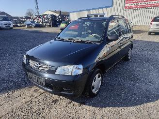 Démontage voiture Mazda Demio 1.4 Zwart A3F Onderdelen B3ME Motor 2002/7