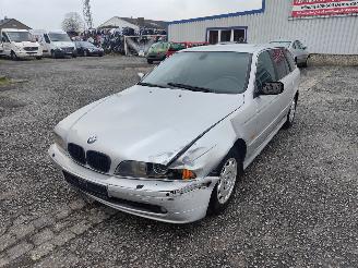 Sloopauto BMW 5-serie E39 525D Zilver 354 Onderdelen M57D25 Motor 2000/12