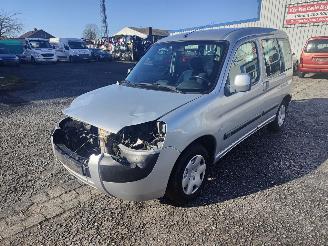 Auto da rottamare Citroën Berlingo 1.4 Zilver EZRC Onderdelen KFW Motor 20CP37 Bak 2004/4