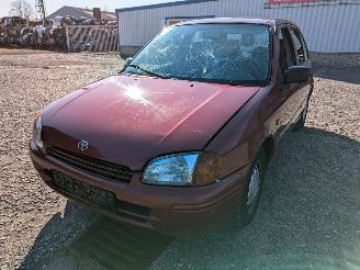 Coche siniestrado Toyota Starlet 1.3 1998/10