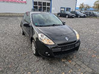 Renault Clio III 1.2 16V NV676 picture 2