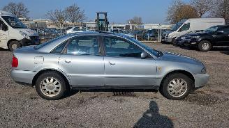Audi A4 1.6 picture 4