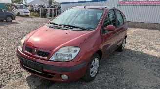 Salvage car Renault Scenic 1.6 2003/2