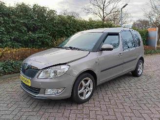 krockskadad bil auto Skoda Roomster 1.2 TSI STYLE 2010/10