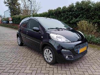 krockskadad bil auto Peugeot 107 1.0 Envy 5drs airco 2012/9
