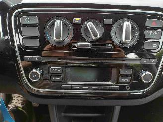 Volkswagen Up! 1.0 high up ! BlueMotion picture 10