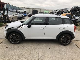 uszkodzony samochody osobowe Mini Countryman 1.6i E6 93000 km 2016/4