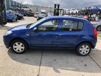 Vaurioauto  passenger cars Dacia Sandero 12i E5 AIRCO 2010/10