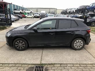 Coche accidentado Skoda Fabia 1.0tsi 70kW Ambition 2023/1