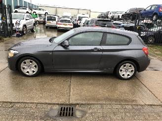 Schadeauto BMW 1-serie 114i 75kW E5 2012/12