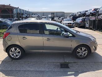 Auto incidentate Opel Corsa 13cdti 70kW E5 5 drs Airco, Navi 2013/12