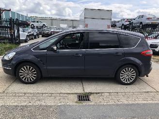 damaged passenger cars Ford S-Max 1.6i 118kW 7 persoons 2016/1