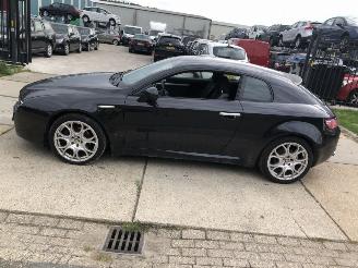 Damaged car Alfa Romeo Brera 2.2JTS 136kW 2010/1