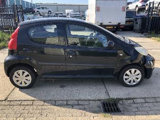 škoda osobní automobily Peugeot 107 Airco 138000 km 2011/10