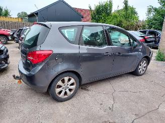 Coche siniestrado Opel Meriva  2011/11