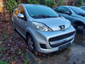 Coche siniestrado Peugeot 107  2012/4