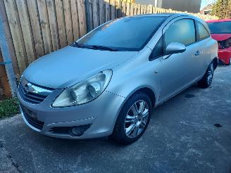 Coche siniestrado Opel Corsa  2008/7
