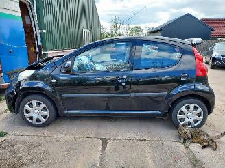 Coche siniestrado Peugeot 107  2009/9