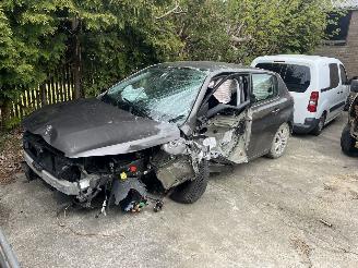 Salvage car Peugeot 308 1.6 thp 2014/1