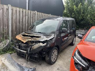 Dezmembrări auto utilitare Mercedes Citan Ca 88000 km !! 2018/4