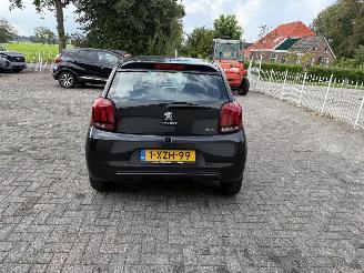 Peugeot 108  picture 4