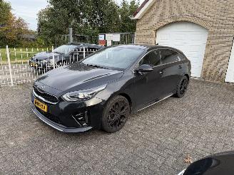 damaged passenger cars Kia Proceed 1.4 t-gdi 2019/2