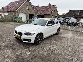 skadebil auto BMW 1-serie 118i 2018/8