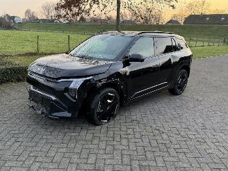 Schadeauto Kia EV3 GT-Line 81,4 kWh / Pano / Leer 2025/9