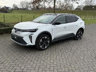 krockskadad bil auto Renault Scenic E-TECH Long Range / Panorama 2025/6