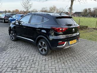 MG ZS EV Luxury 45 kWh / Panorama / Leer picture 4